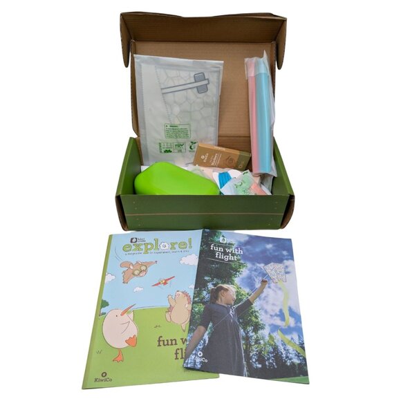 Kiwi Crate Craft Kit LOT OF 3 Moving w/ Muscles, Fun w/ Flight, Peek Into Ponds - Picture 3 of 10